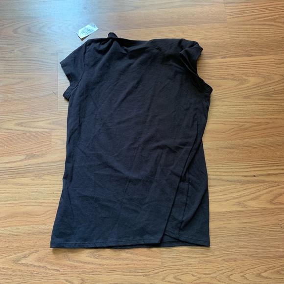 short tee - Picture 2 of 3